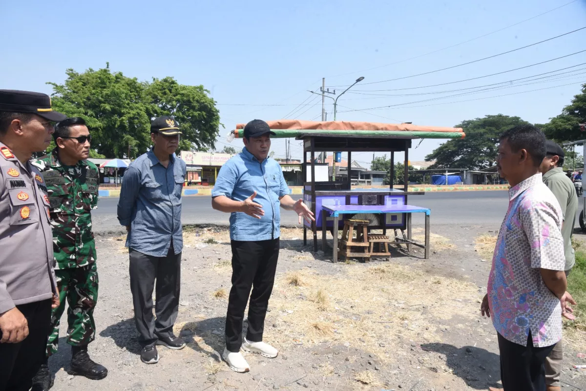 Bupati Sidoarjo Minta Persimpangan Depan Polsek Jabon Segera Dilebarkan